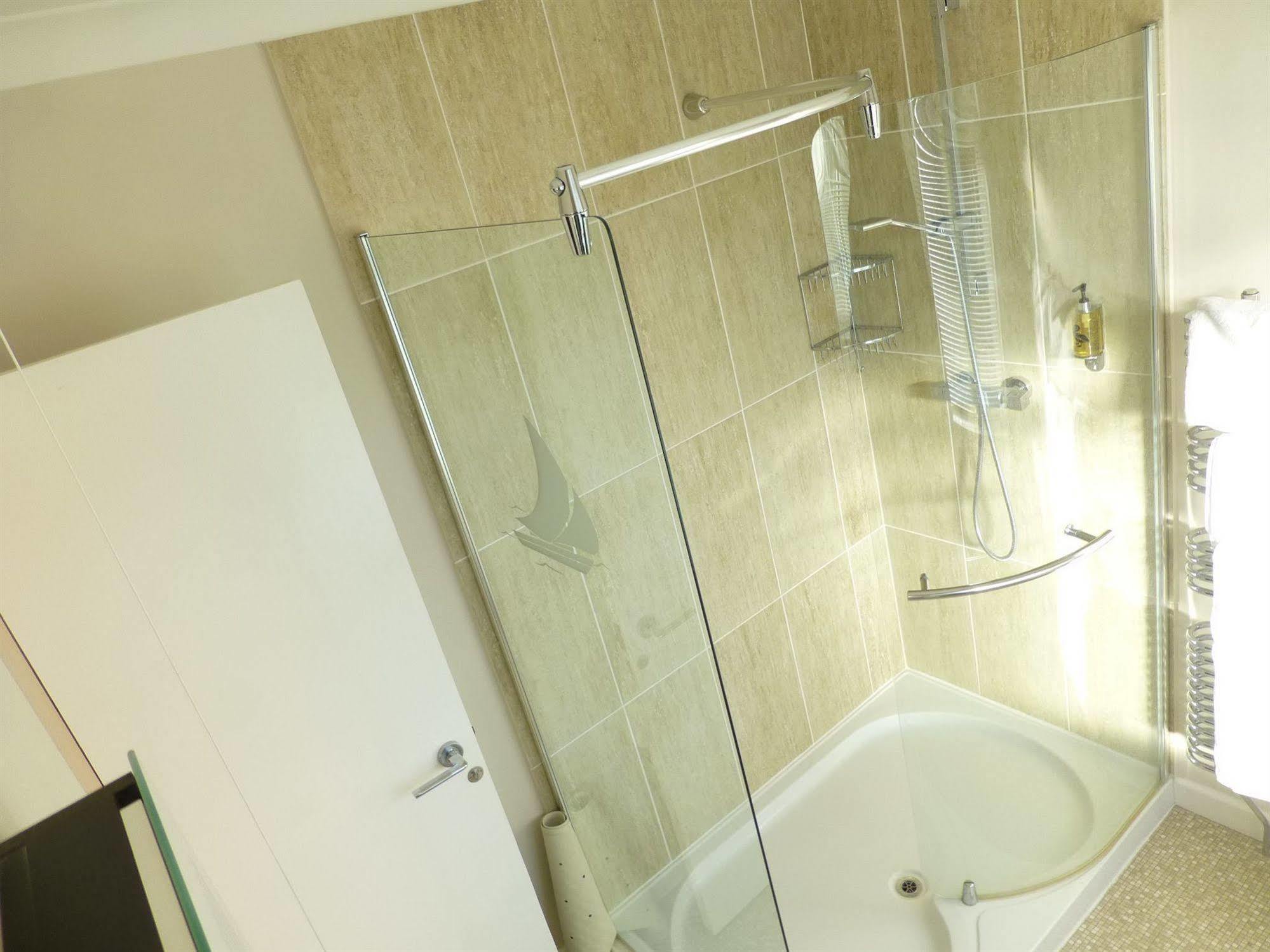 Waters Reach Guest House Christchurch  Extérieur photo