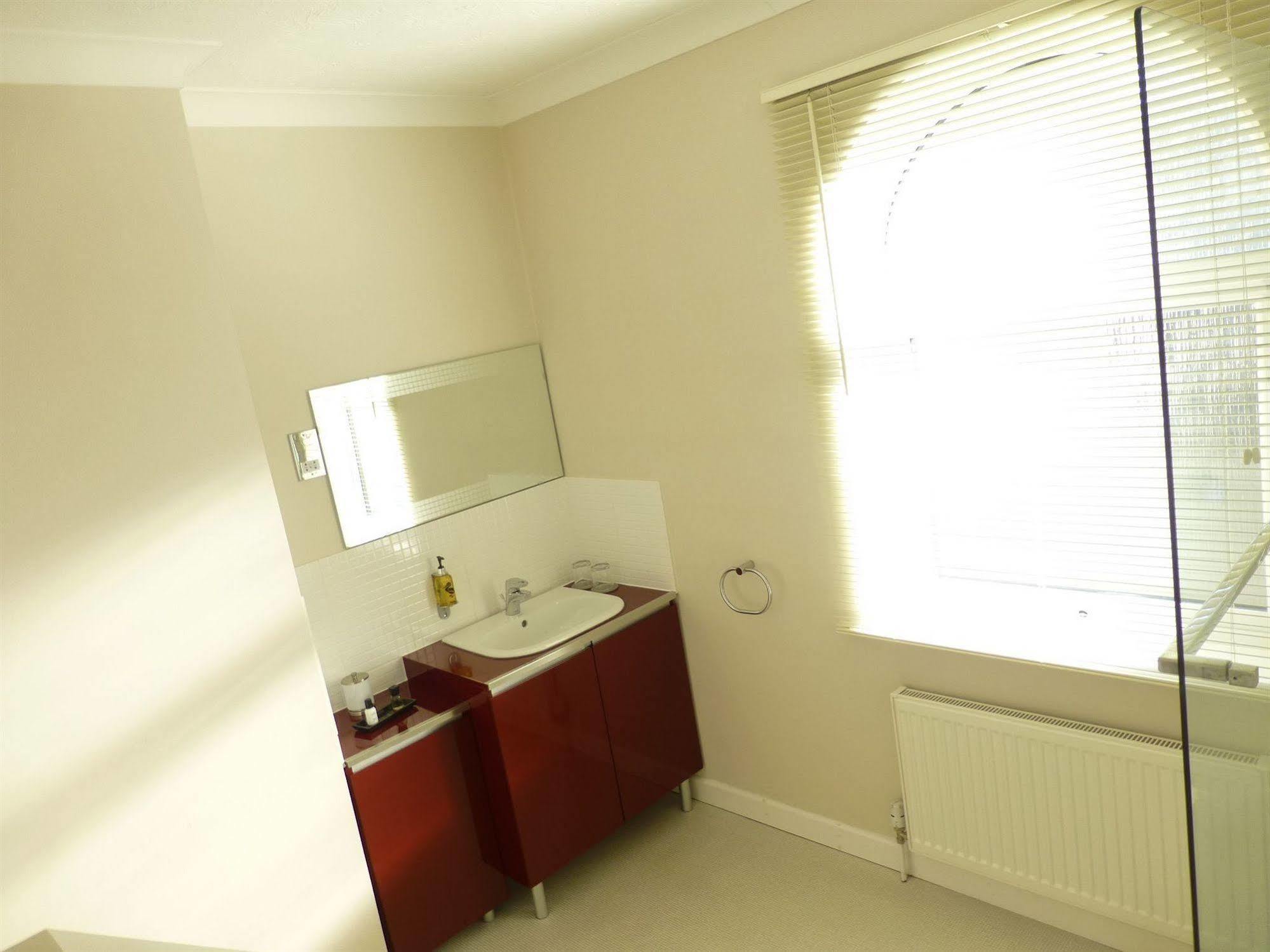 Waters Reach Guest House Christchurch  Extérieur photo