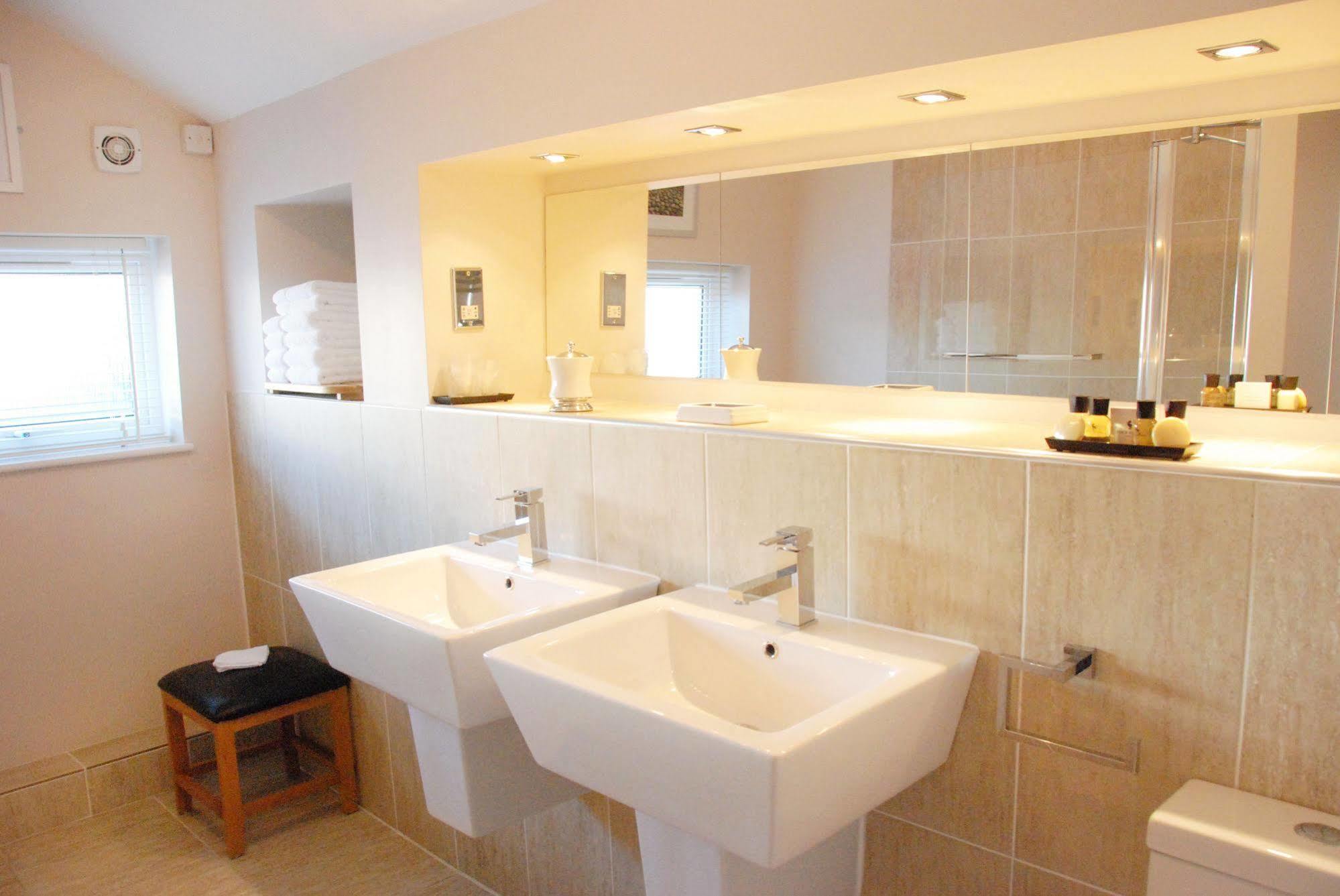 Waters Reach Guest House Christchurch  Extérieur photo